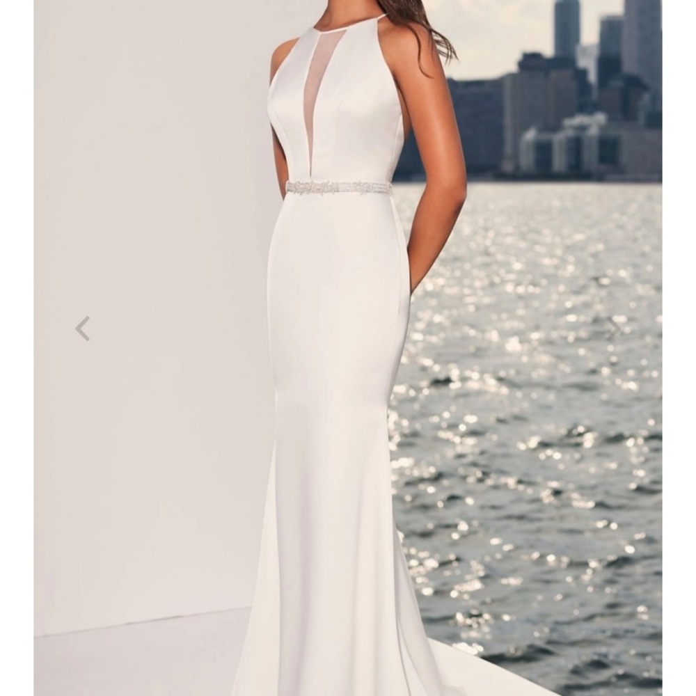 Paloma Blanca Wedding Dress - #4833 - Picture 4 of 11